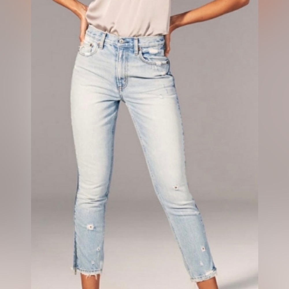 Abercrombie High Rise Mom Jeans